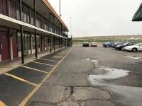 Starway Inn - parking