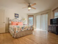 Five Minute Walk to the Beach Sleeps 11