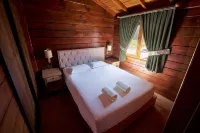 Flora Handüzü Resort & Wellness Bungalow Hotel Hotels in 