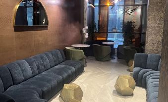 One Dutch Hotel