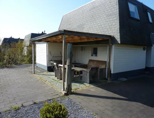 Sunlit Holiday Home by the Sea Hotels in Breskens