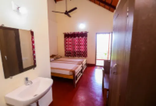 Uttunga Homestay Hotels near Gorilla Gudda