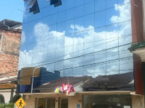 Doral Inn 伊基托斯酒店