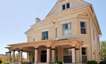 Frederick House
