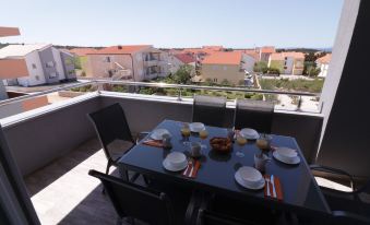 Apartments & Rooms Danivan Pool Villas