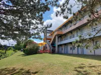 Premiere Classe Saintes Hotel a Saint-Hilaire-de-Villefranche