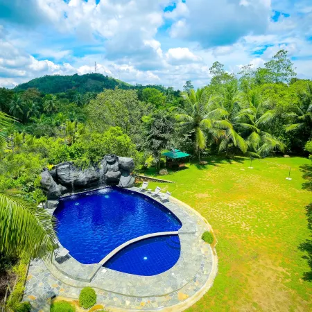 Thevni Holiday Resort