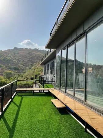 Amarjas DamTop Haven Отели в г. Кадад