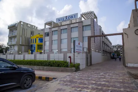 Hotel Niladri Premium Отели рядом с достопримечательностью «Храм Джаганнатхи в Пури»