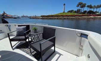 Dockside Boat & Bed Long Beach