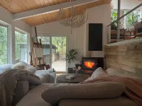 Soothing cabin with WiFi in Oakland