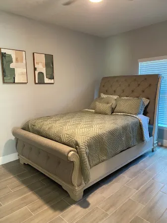 Charming 3-bedroom house in lovely Sanford with WiFi and AC