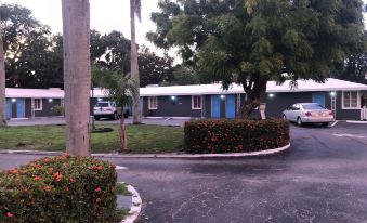 Bay Breeze Inn Bradenton Downtown - Hizvo