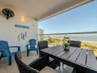Cartagena Beach Resort Cerca Al Aereopuerto Hotels near Crespo