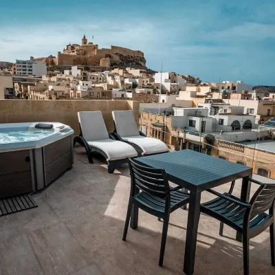 Cittadella View Penthouse with Jacuzzi Hotels near Victoria