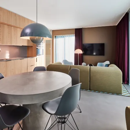 Kirk Suites