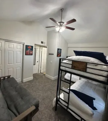 Cozy 2-bedroom condo in amazing Glendale pool/ WiFi 5 min from Peoria Sprt Cmplx Hotels near SEPHORA