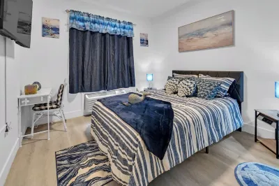 Blue Bliss 2BR 2BTH with Indoor Pool, FREE Parking, Near NYC & EWR Airport