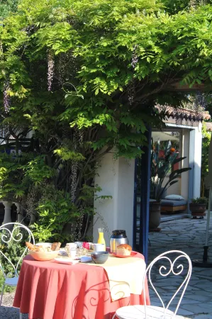 Les Secrets du Défends Отели в г. Флассан-Сюр-Иссоль