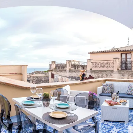 Kèramos Luxury Rooms