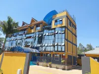 The Grand Brystal Comfort Inn Hôtels à : 