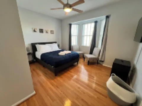 Ocean View Luxe Beach House. Sleeps 8! Seabreeze