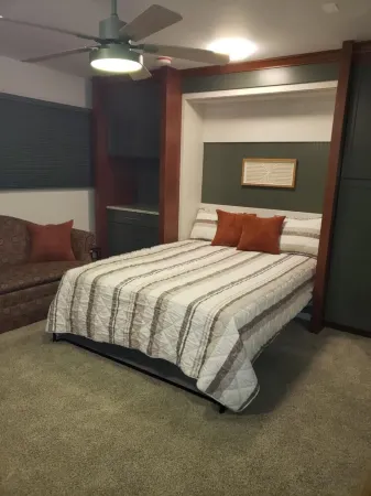 1 Mile From Ski Slope and Festivals - 125 Nightly Fee