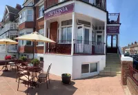 SmartsWay Hotel & Wellness