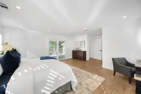 Charming 3-bedroom house in Sierra Madre with AC, WiFi