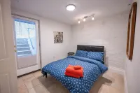 Luxury 3-Bedroom Apartment ~ Walk To Capitol!  호텔