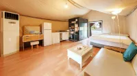 Chungju Palbong Glamping - con vistas a la montaña
