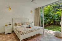 Stylish 2Br w Pool Near Candolim and Coco Beach - Wifi