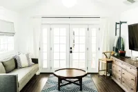 The Palm House: DOWNTOWN GILBERT