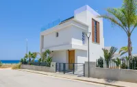 By the Beach - Emerald Seaview Villa - Beach