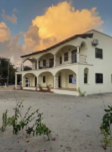 Paradise Inn Placencia - Turtle Suite on the beach Hotels in 