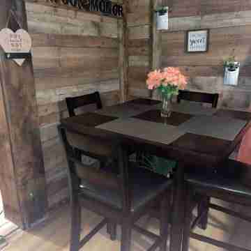 Charming 2-bedroom country house with AC, WiFi in Winter Haven Dining/Meeting Rooms