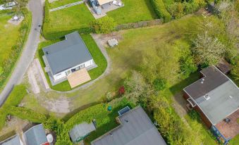 Bungalow in Eureka with Spacious Garden