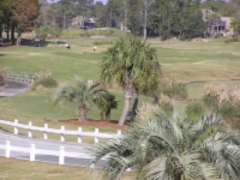 Top Floor with Balcony, with a Pool View, 4 Minutes to Beach