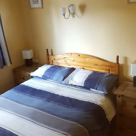 Cornish Cottage in Hayle near to St Ives Отели в г. Хейл