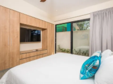 3 BDR Beach House with Pool, sleeps 8 Hotels in Junquillal