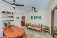 Poolside garden apartment w king, Playa Guiones