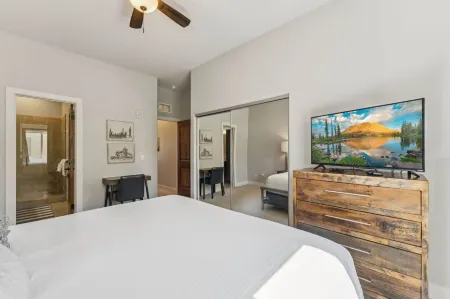 Park Lane South Departments Отели в г. Снайдервилл