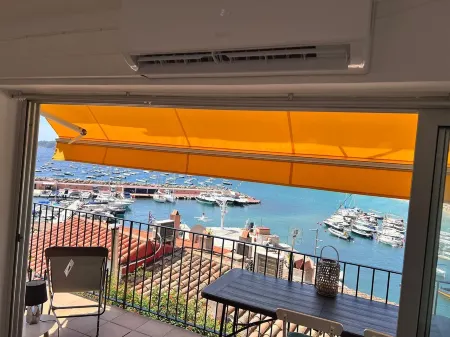 Apartment in front of the sea Отели в г. Палафружель