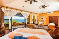 Beautiful Ocean front Villa with outstanding sunsets! Cook Service included!!