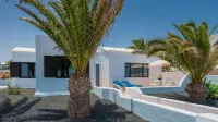 REYES Natur - Villa on the seafront
