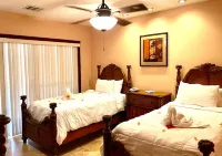 INFINITY BAY LUXURY 2/2 condo,100 steps to beach, 2nd story, by pool,1388 sqft