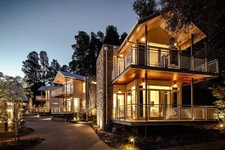 Hepburn Escape Villa Отели в г. Яндойт