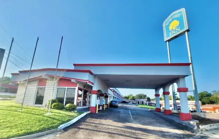 River Forest Inn Отели в г. Морганс Пойнт Резорт