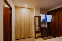 New centrally condo with amazing views and great Location!! Hotels in Versalles