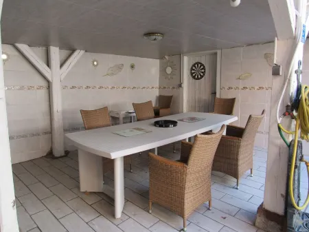 Bas House with courtyard + courtyard in Val D'Argent, central between Alsace.